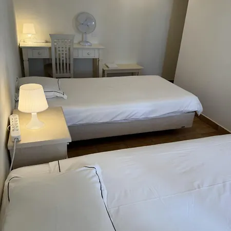 The Yellow House Гостевой дом *